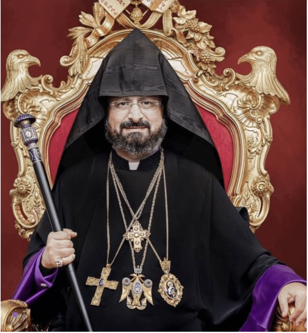 Le patriarche arménien de Constantinople monte au créneau contre le Catholicos, par Ara Toranian armenews.com/le-patriarche-…