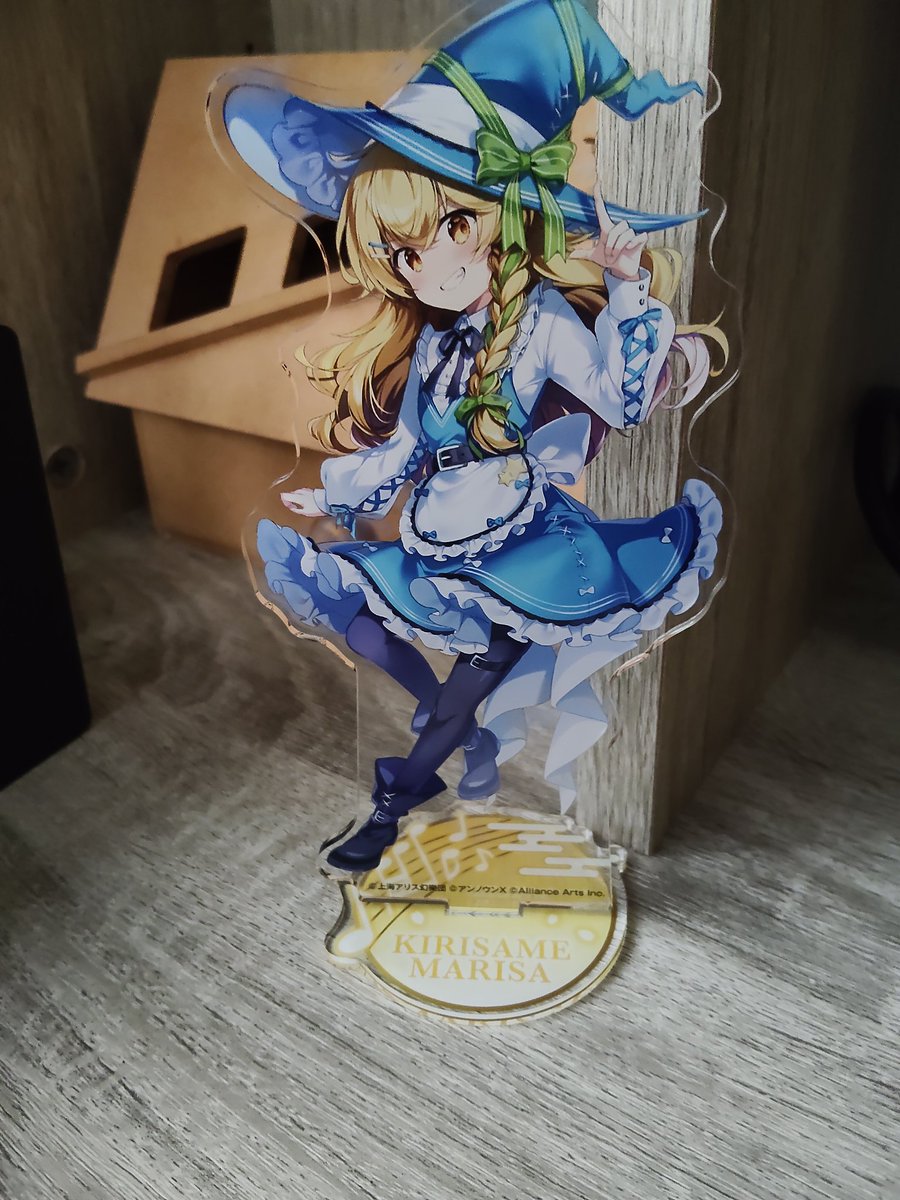 アクスタと缶バッジとクリアファイルゲット…！ フラマリ愛してる