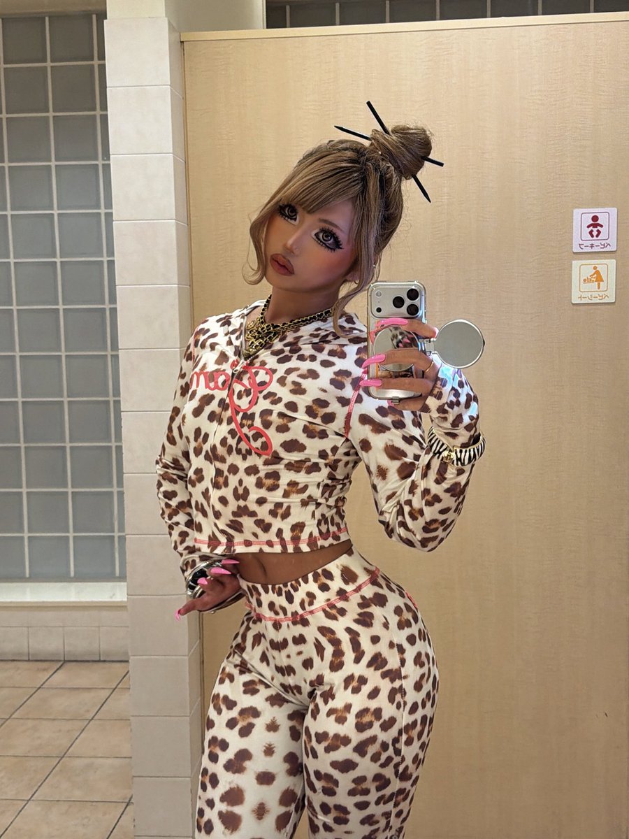 ルナ/筋肉ギャルモデル tweet media