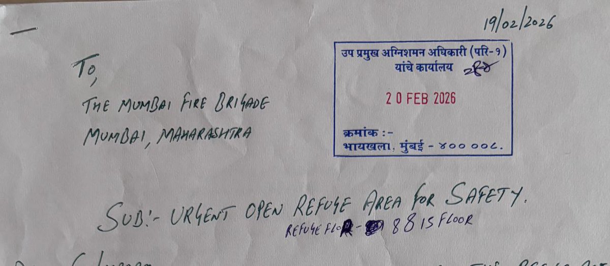 Jacob_circle's tweet photo. Our life is in danger @mieknathshinde stil #Refugee not open 8 &amp;15 floor if emergency happens were wil we go @mybmcWardE &amp; #Firedepartment r hand-in gloves @Dev_Fadnavis ji we have given vote plz help @PMOIndia @MumbaiPolice after complaint also nt open @AmitShahOffice plz open🙏 https://t.co/BzvV09rQS9