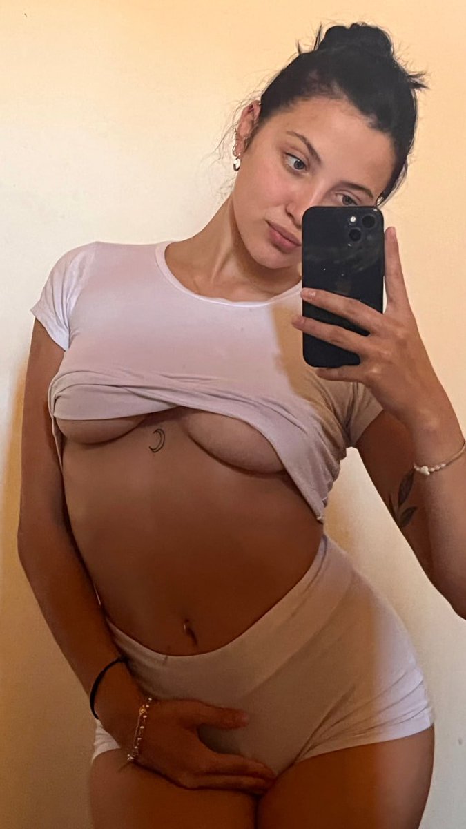 millie.grey tweet media