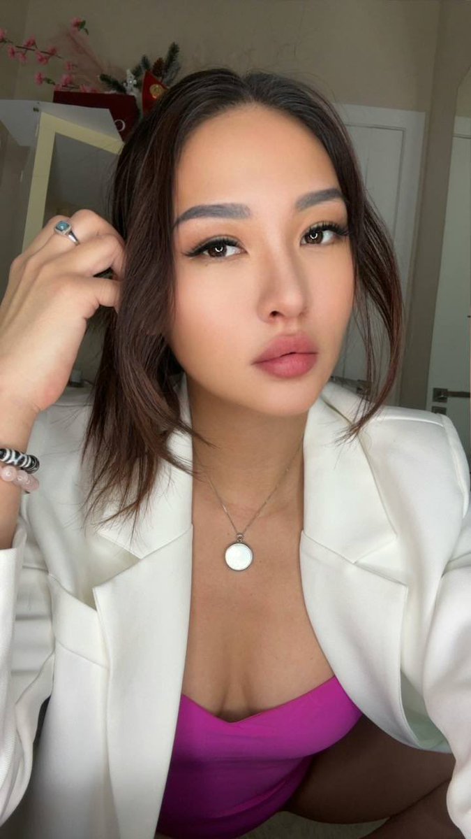 Alinagoddess69's tweet photo. Only weak boys will like this post and rt https://t.co/V83qxrEyco