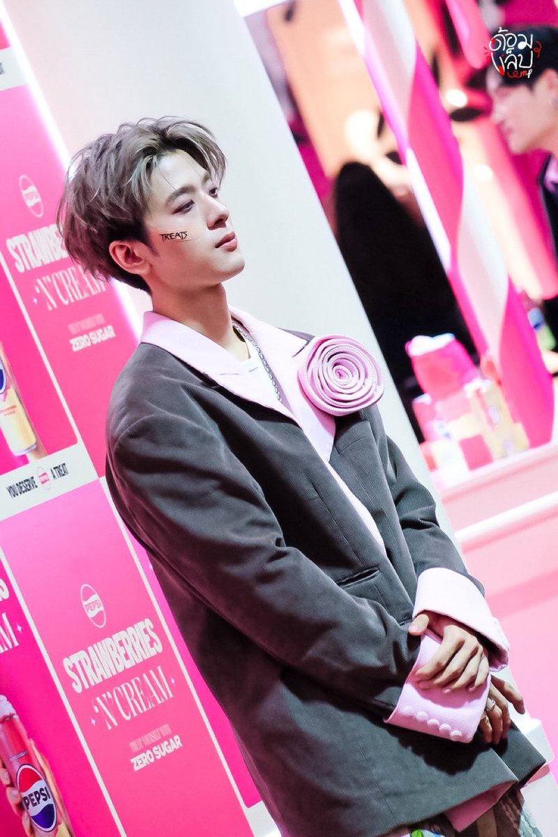 pgoodsgurl's tweet photo. แค่ยืนยังหล่อ จะบ้าวัสดุแฟนหนุ่มตุวจริง

PORSCHE DESERVE A TREAT
#PEPSITREATSxPORSCHE
#เป๊ปซี่ทรีทส์ https://t.co/3DIdYn4DhJ
