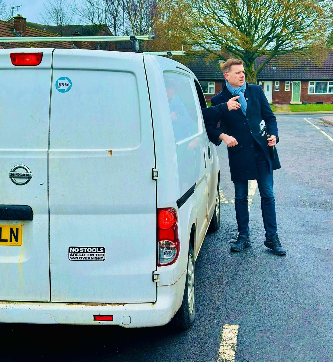 See that sign mate. It says M1 SOUTH.

Well at 10PM tonight get on it and fuck-off back home and take the rest of the Reform scum with you !!