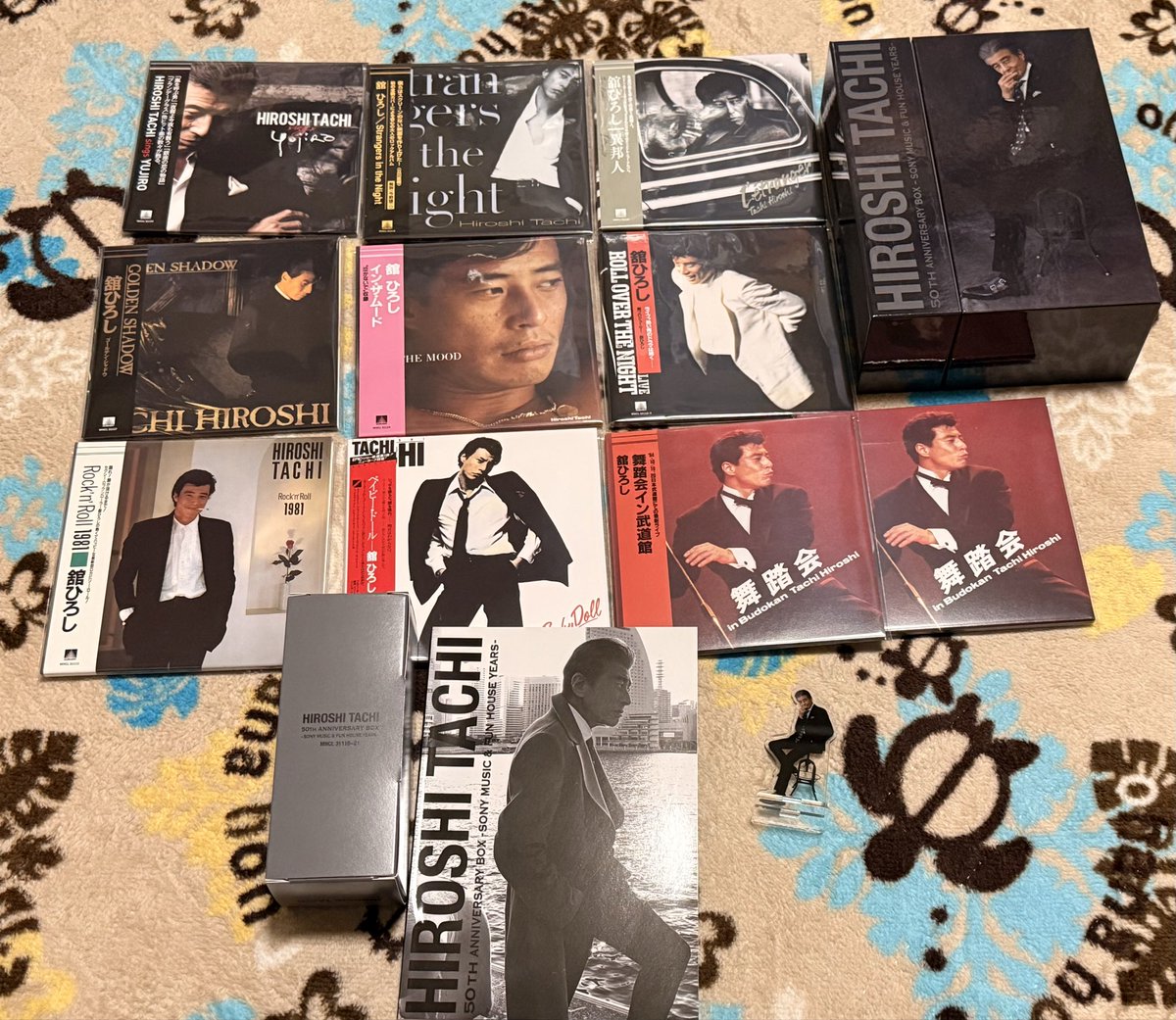 舘さんの 【50th ANNIVERSARY BOX】 受け取って来たー🥰 かっこ良