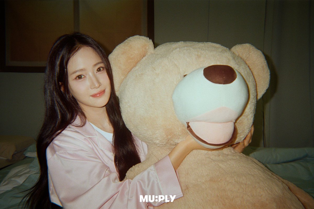 MUPLY_PLAYLIST's tweet photo. #돌들의침묵 | @H1KEY_official
새학기를 맞이한 돌침 수련회에
언제 이렇게 장미가 폈지???!!!!
첫사랑 기억조작단 짱이키의 돌침
다들 기대해주는 거얌❤️

𝟯/𝟳 (토) 𝟴𝗣𝗠 돌들의침묵 하이키 편
MUPLY에서 확인하세요✨
#H1KEY #하이키 #나의첫사랑에게 https://t.co/RXTul3gmzt