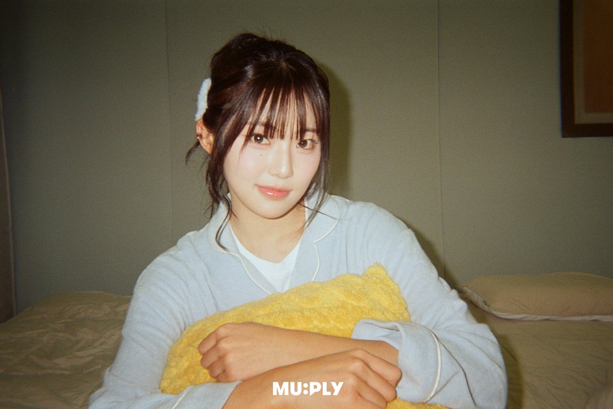 MUPLY_PLAYLIST's tweet photo. #돌들의침묵 | @H1KEY_official
새학기를 맞이한 돌침 수련회에
언제 이렇게 장미가 폈지???!!!!
첫사랑 기억조작단 짱이키의 돌침
다들 기대해주는 거얌❤️

𝟯/𝟳 (토) 𝟴𝗣𝗠 돌들의침묵 하이키 편
MUPLY에서 확인하세요✨
#H1KEY #하이키 #나의첫사랑에게 https://t.co/RXTul3gmzt