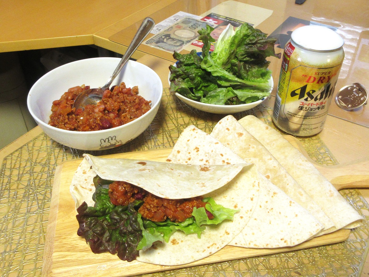 お昼ごはんはチリコンカーン。ひき肉と豆の煮込み。アメリカ料理もたまにはいいですね。
#おうちごはん