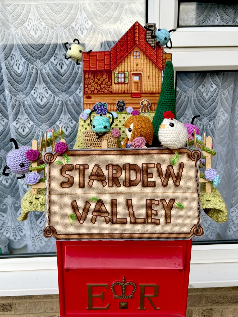 Caroline tweet media