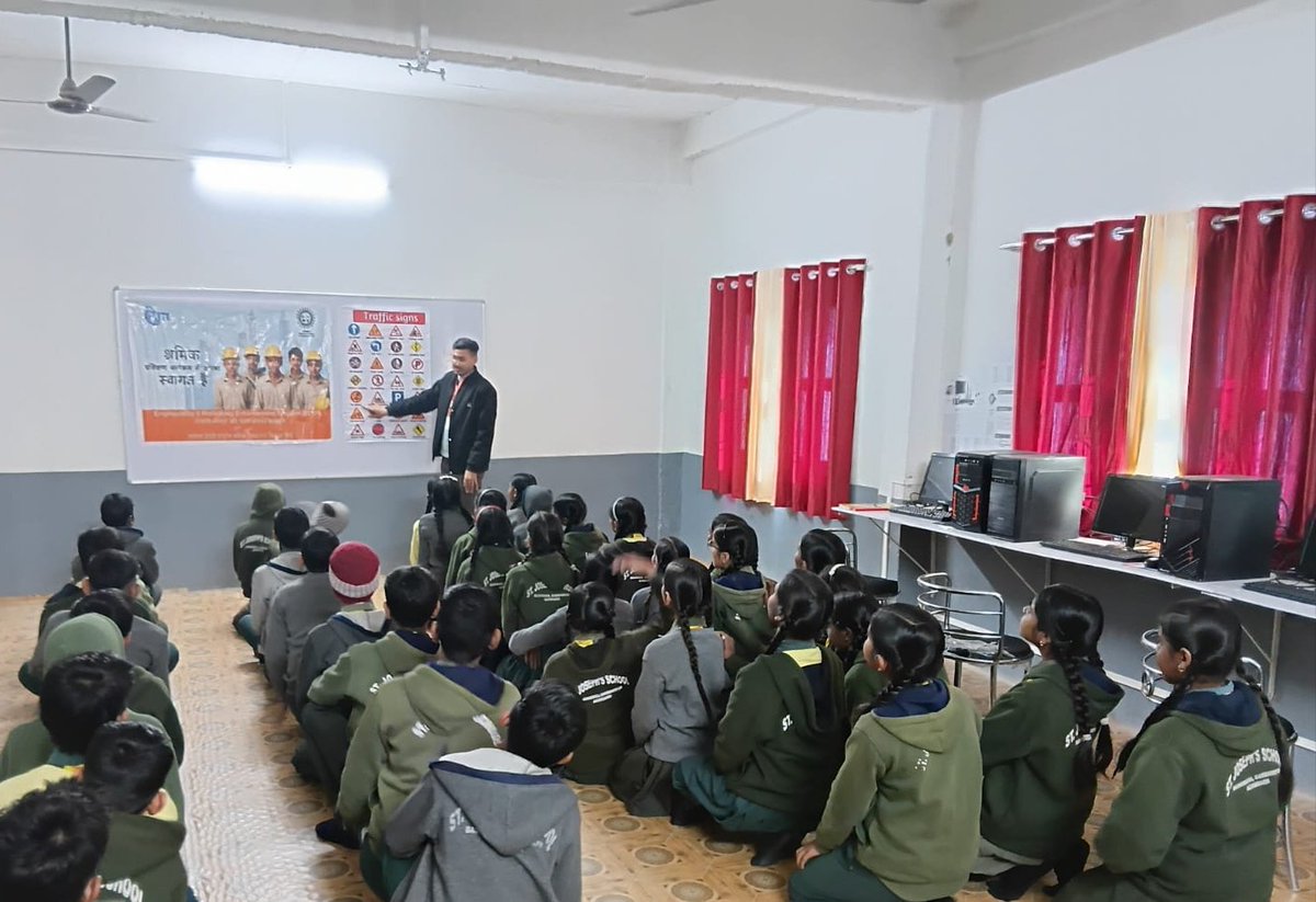 uss_foundation's tweet photo. Employability &amp; Proficiency Enhancement Program (EPEP) by Dattopant Thengadi National Workers Education Development Board, Supported by https://t.co/MA6QtjEUKV
#Socialworke
#Socialworker
#USSFoundationIndia
#SelfDepend
#newsupdate2026
#Bestngocontact
#Bestquality
#Bestngoindia https://t.co/SerwuEBoy2