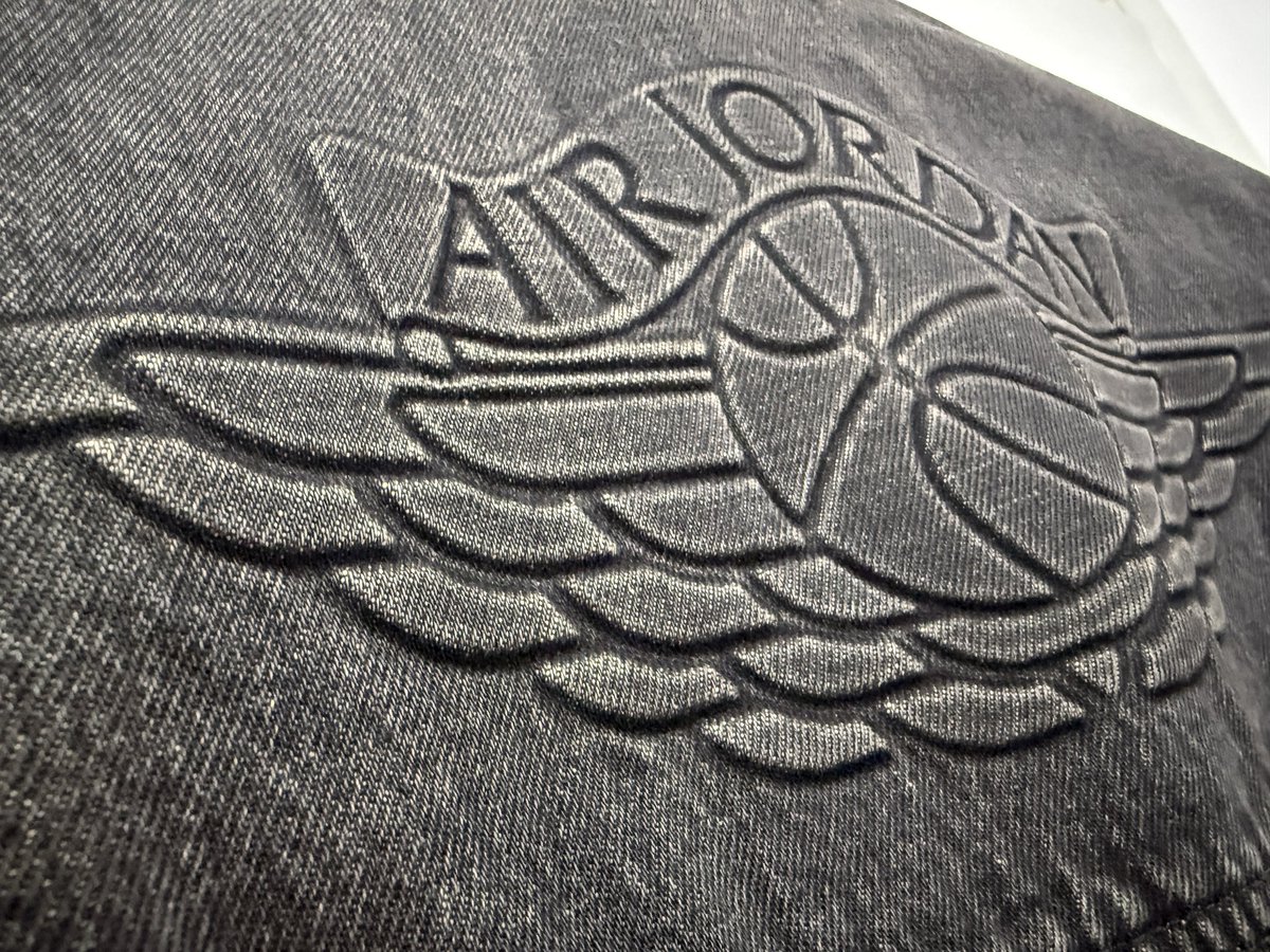 HaLpOn1's tweet photo. jacket

#jordan
#ジョーダン
#Levis
#nike
#リーバイス
#ナイキ https://t.co/t8RWYrtUrX