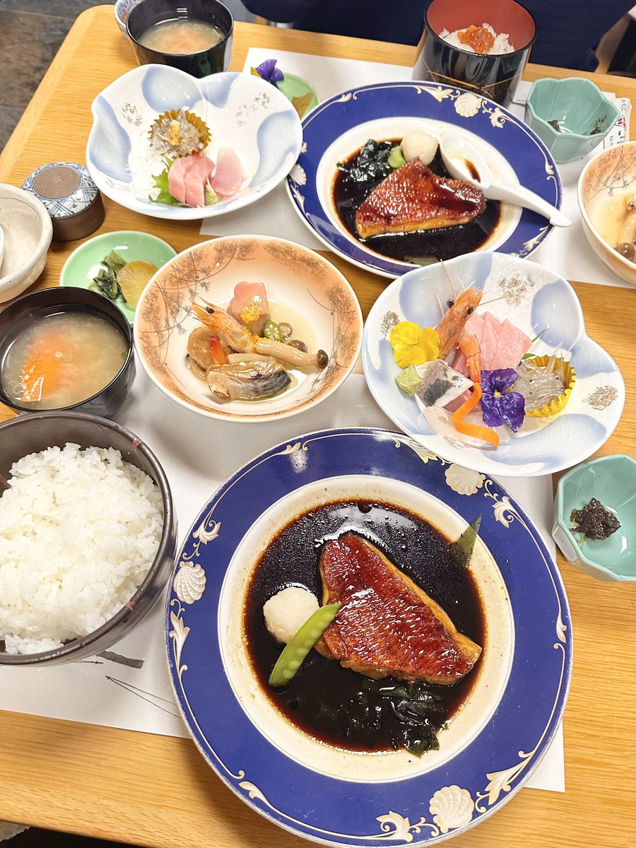 𝒮ℴ𝓅𝒽𝒾𝒶 tweet media