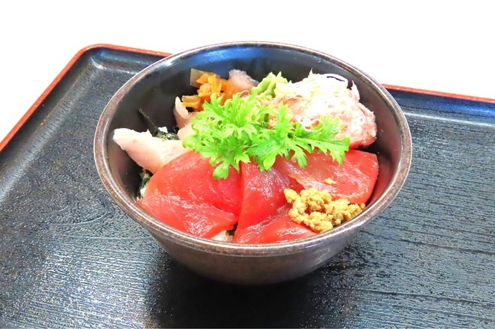 JAF_PLUS_Tokyo's tweet image. ＼ 1日で松島を大満喫！ ／
#宮城県  #松島町 のおすすめ #JAF 会員優待施設をご紹介✨
歴史に触れ、オリジナルスイーツや海鮮に舌鼓…。

松島の魅力を五感で楽しんでみませんか？
この機会にぜひ足をお運びください🚗💨

詳しくはこちら⇒
jaf.or.jp/common/area/20…