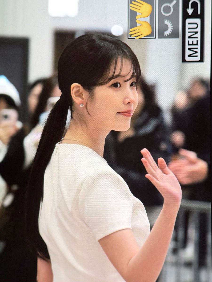 Bluewing tweet media