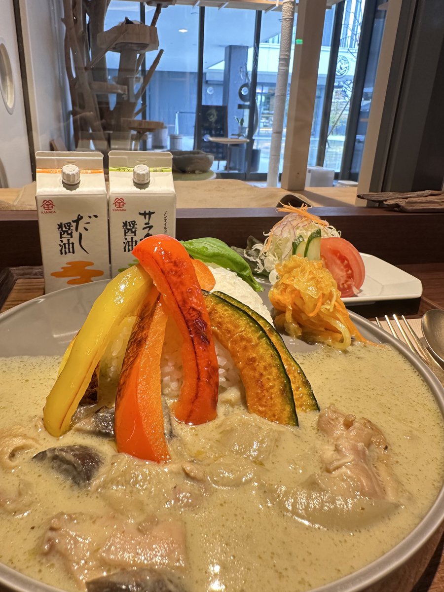 恐らくペット美容室シリーズのツインソフトブラシですにゃ