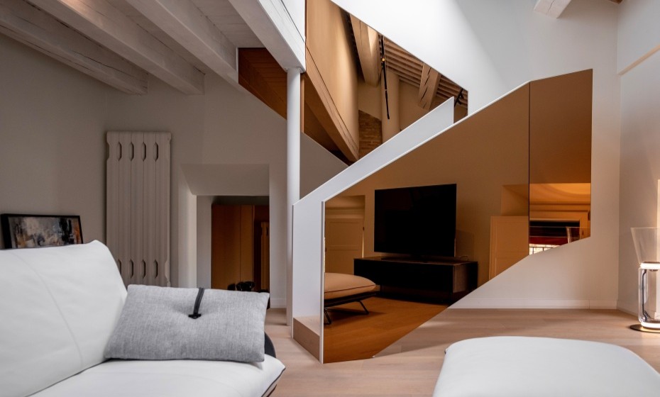 acasa_abitare's tweet image. DESIGN D'INTERNI - Grande carattere nell’intervento di ristrutturazione di un attico nel cuore di Forlì. 
Nel progetto di Tissellistudioarchitetti la grande scala è protagonista ...
acasamagazine.com/ristrutturazio…
.
#interiordesign #architecture #architecturedesign
