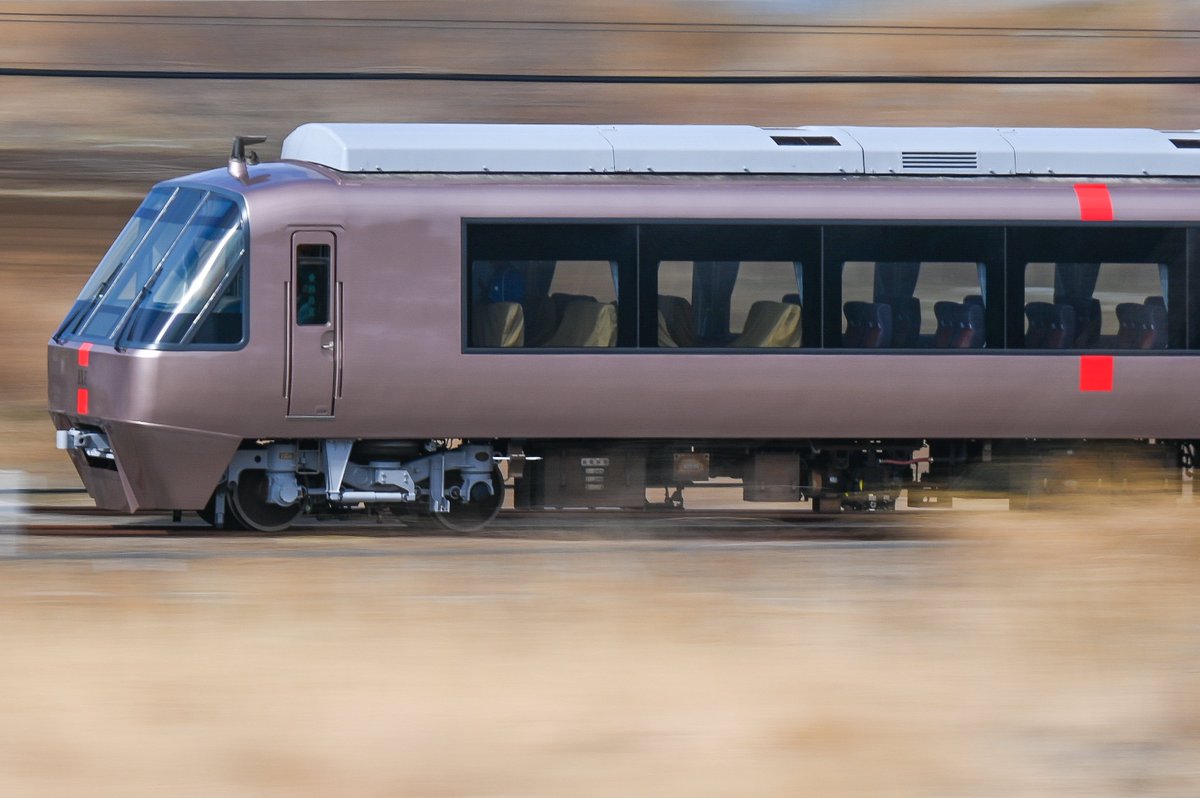 「30255F　検査上がり試運転」

余命宣告されている未更新EXEが美しい姿になって出場！！
前面愛称表示なしの第5編成なので、思いっきり流し撮りを楽しみました。
2028年度末引退予定…
たくさん撮って乗らなくては！

2026.2.26