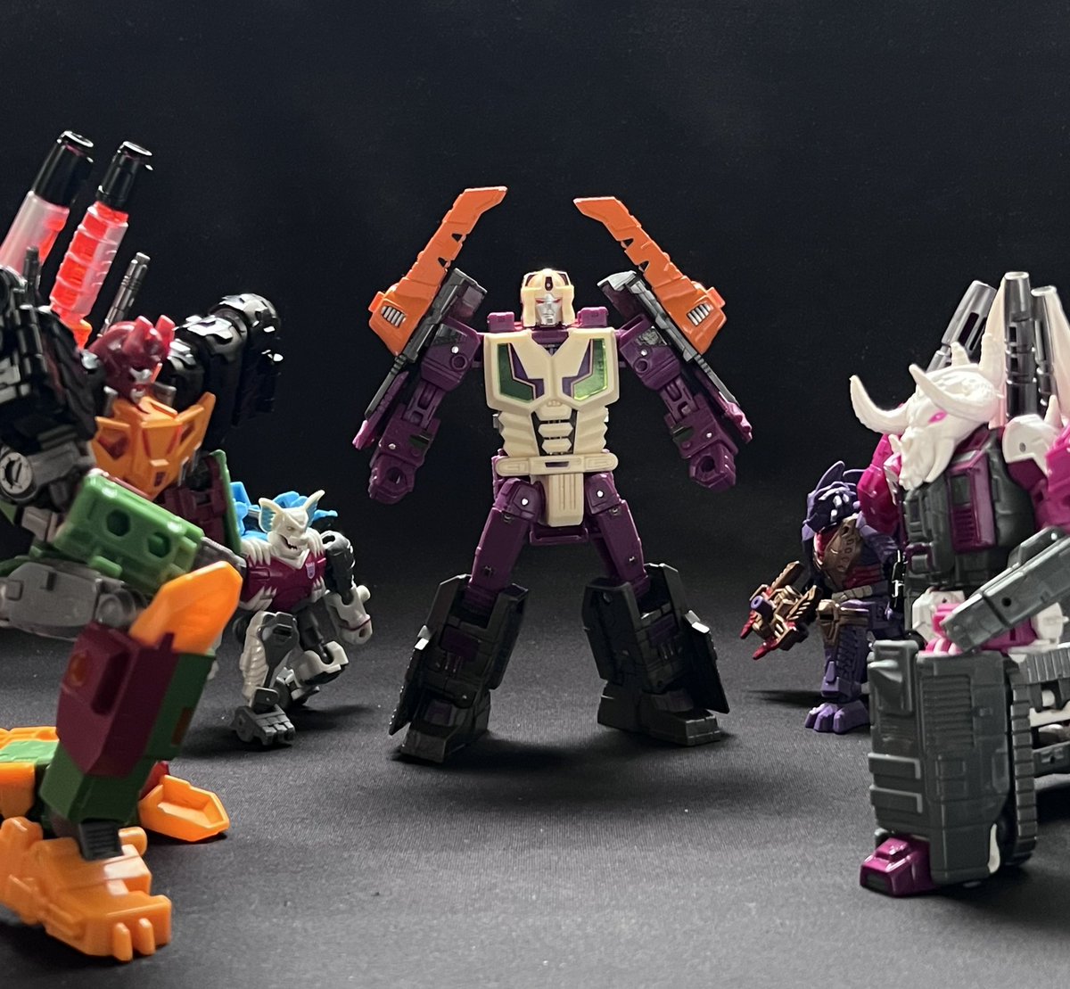 怪しい儀式からの降臨。 なんかポンコツっぽくて憎めない