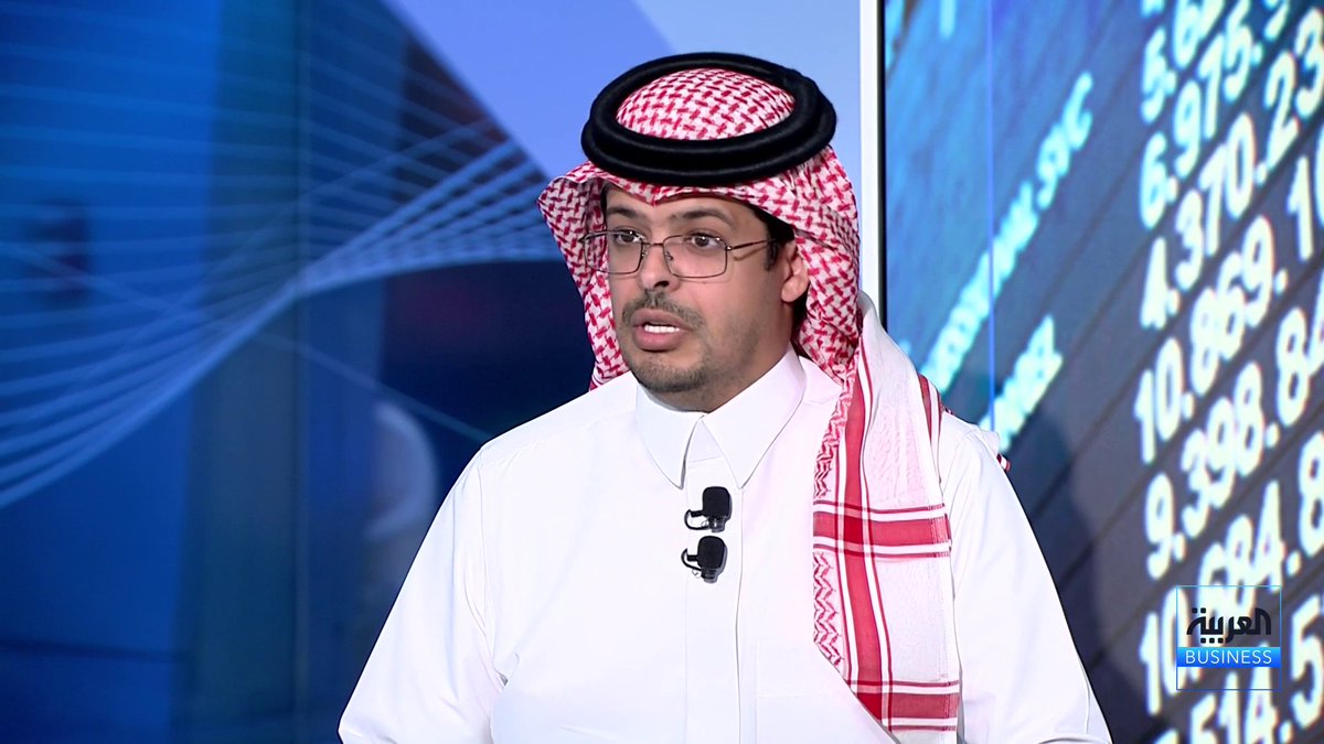 خبير الأسواق المالية محمد الميموني: تنظيم الإدراج المباشر للشركات التابعة قد يرفع كفاءة السوق تنظيمياً ويزيد جاذبيته. الإدراج المباشر قد يساهم في تفكيك التكتلات داخل بعض الشركات الكبرى. نتائج شركات التأمين أظهرت تحسناً تشغيلياً خاصة في إعادة التأمين. السوق السعودي حالياً يمر بمرحلة تصحيح وتراجع في السيولة لكنه يختلف جذرياً عن انهيار 2006. Noufhijazi_bn نبض السوق _Business 