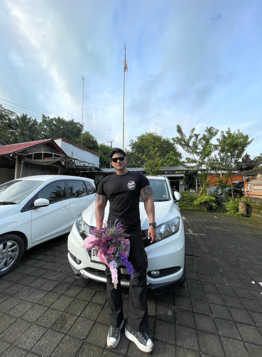 IB. Komang Maharaja Adhitya tweet media