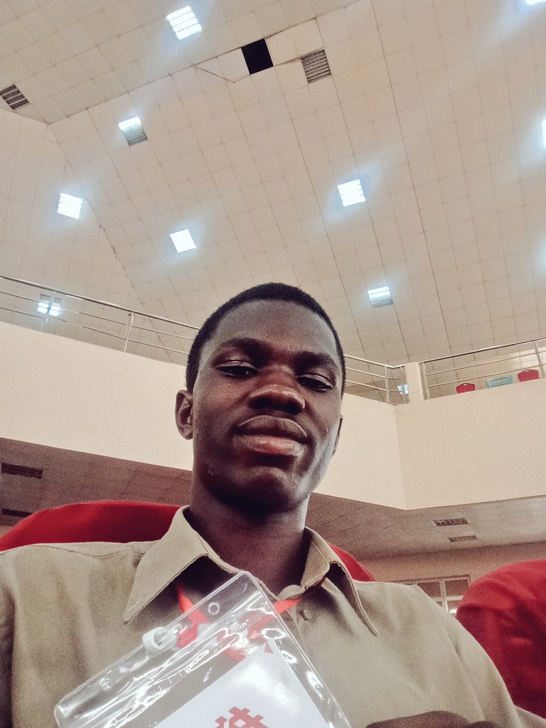 Aladenikayanfe's tweet photo. Live at @YouthEmpowerNG FUTA 🤩😁 https://t.co/s3sv0K60X4