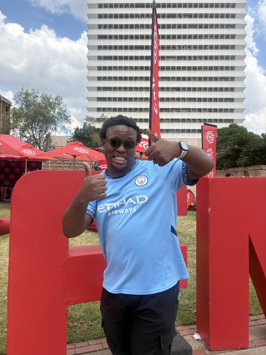 5FM's tweet photo. #5Lunch is coming to you live from @UPTuks to do some #GoalCheck 🤩✔️ not only that but pulling in with @StandardBankZA your biggest cheerleader bringning in some cool activations

Come say 👋 and stay tuned in until 3pm 😎 https://t.co/PO8QXurzVC