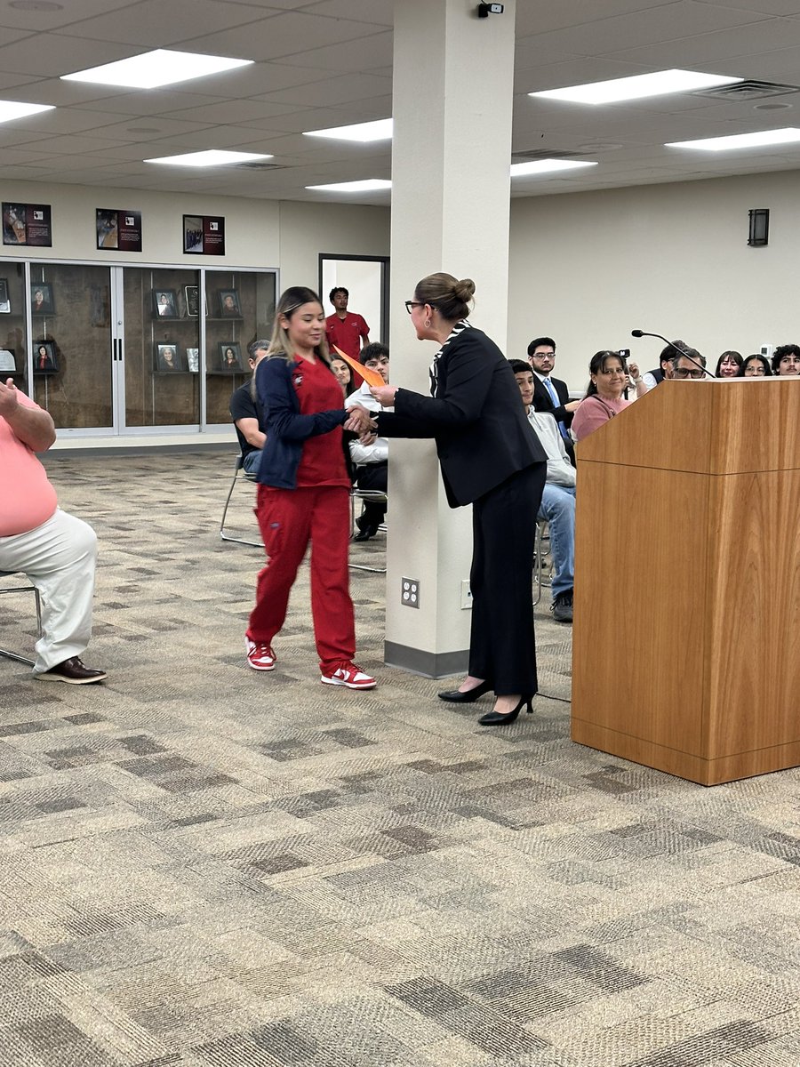 Rosy Vega-Barrio tweet media