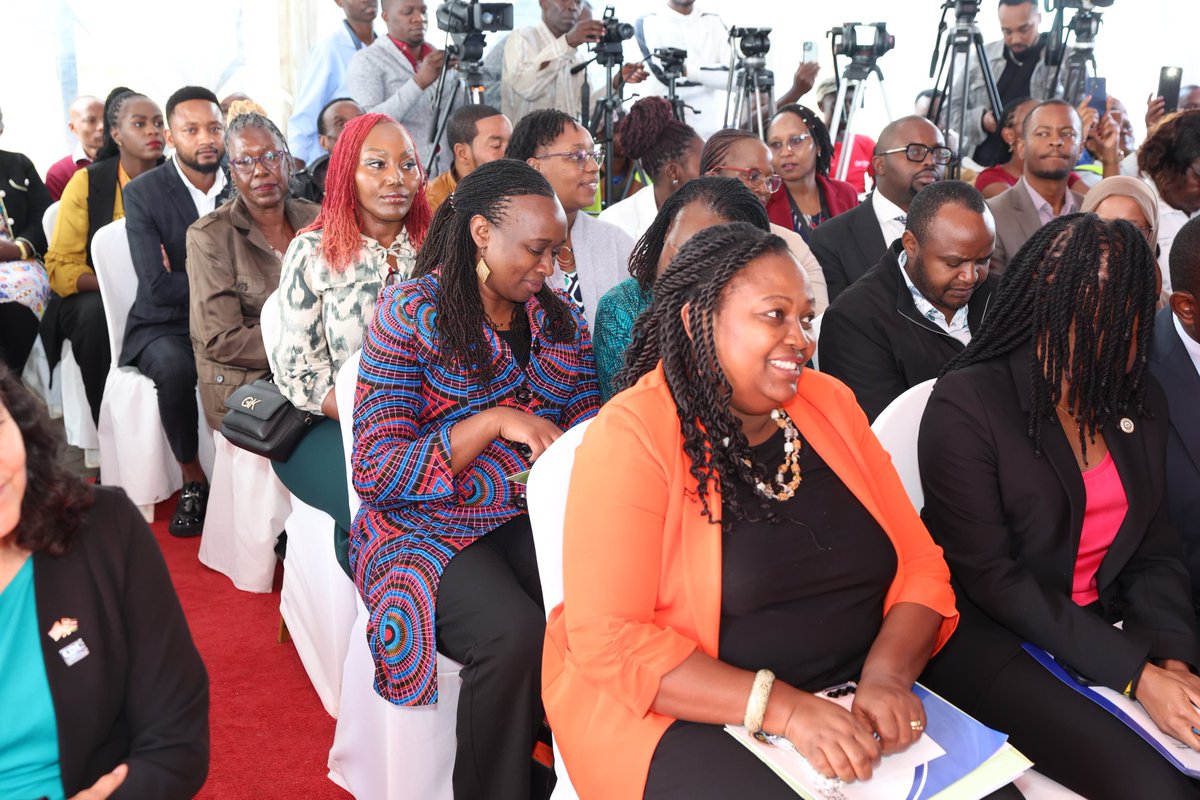 melodykituyi's tweet photo. Today marks a fresh milestone in HIV prevention. 💉
Lenacapavir, a long-acting injectable, joins Kenya’s national strategy,bringing innovation, wider access, and stronger protection to all at risk.
#JipendeJiPrEP
#ICHOOSEME
#DoubleShield
Lenacapavir Is Here https://t.co/qQFiZ9SIL9