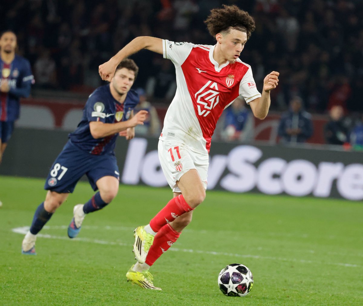 _BeFootball's tweet photo. .@lequipe sur le match d’Akliouche 🇫🇷 contre le PSG 💎 : « 𝗨𝗡 𝗣𝗘𝗧𝗜𝗧 𝗔𝗜𝗥 𝗗’𝗜𝗡𝗜𝗘𝗦𝗧𝗔 🇪🇸. » https://t.co/YSrsPKPmJi