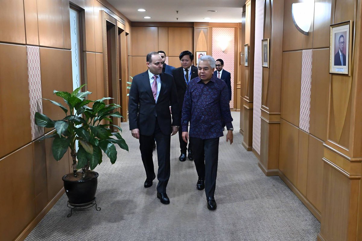 السفارة في ماليزيا tweet media