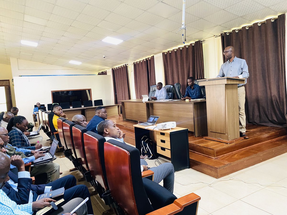 IucnRwanda's tweet image. This week, @KayonzaDistrict hosted the #TREPA and #Combio project teams for a District Project Coordination Committee meeting.

The meeting aimed to review progress, assess implementation, address challenges, and provide practical recommendations to strengthen ongoing activities.