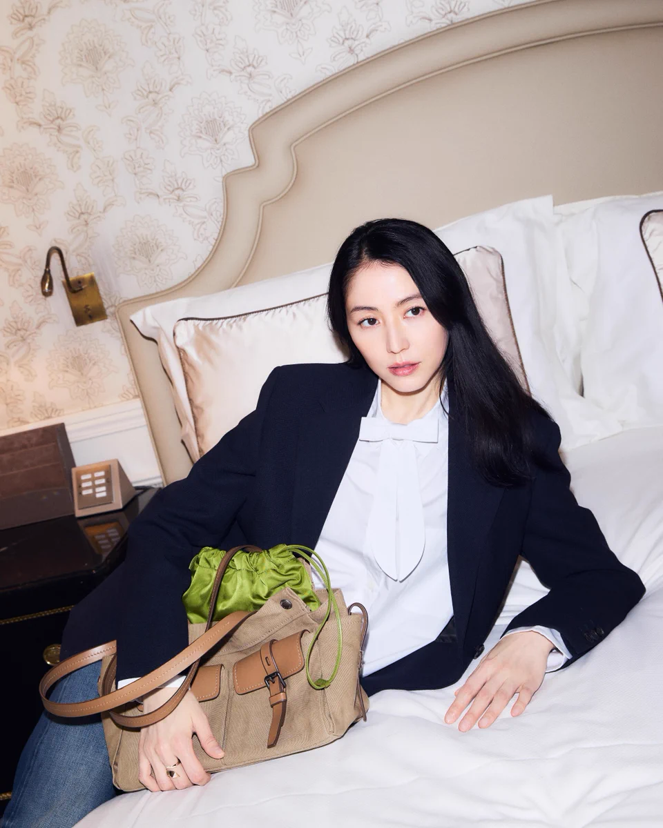 うぇんでぃ 　PRADA　今期otona MUSE１月号掲載　スタッズ付 HCEaUTZWgAAAOum?format=webp&
