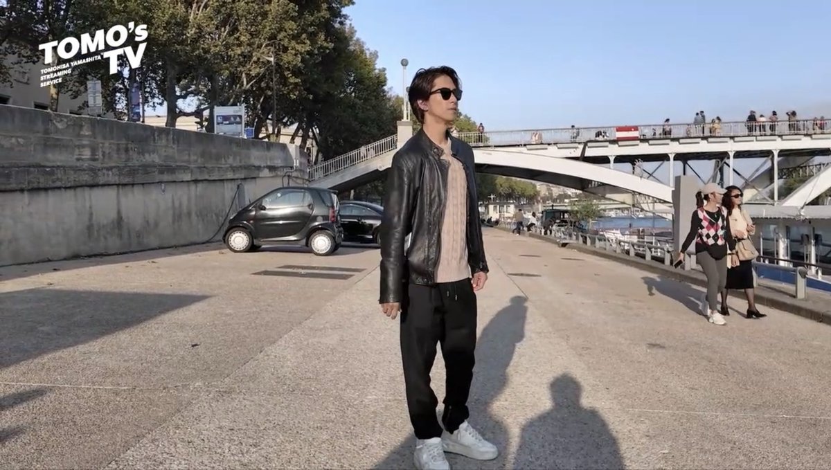 tomusfam's tweet photo. Tomo's TV.
あまり観光しない山下オーナーのおすすめ。
エッフェル塔を見ながらセーヌ川 散歩。
あまりに絵になるロケーションで、
いつか山PのMVなんかも観てみたいな。

#パリ
#エッフェル塔 
#TOMOに憧れるTOMU
#山下智久
#聖地巡礼

@Tomohisanine @tomosfam https://t.co/cMNZbrr7QV