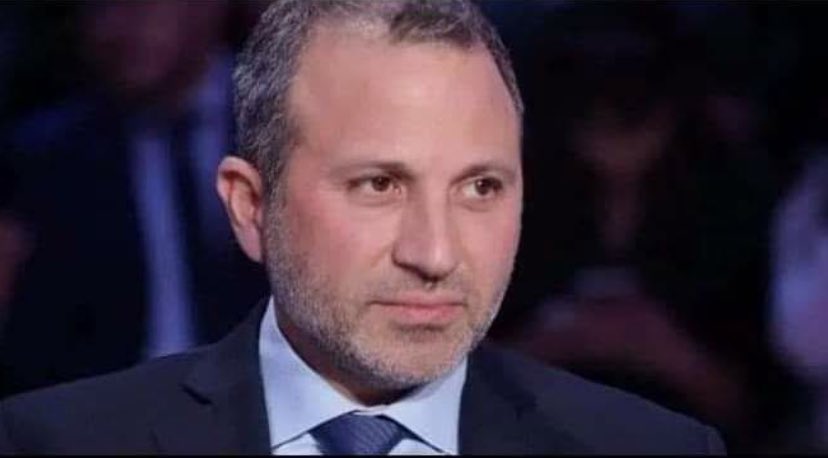 TAJAINVEST's tweet photo. إذا بيوقف جبران باسيل اسبوع عن الحركة والنشاط والتصاريح والطلّات الإعلامية..بتصير تكبّ الأبرة بالبلد
وبتسمع رنّتها..
رجل محرّك دواليب السياسة بالبلد
وغيرو قاعد يلعب بدواليب الهوا.
ما حدا قادر يوقّف هالبركة..لا رئيس ولا وزير ولا نايب ولا ميليشيا..ولا
لقلاق بلدية.. https://t.co/C5qG2WNWAp