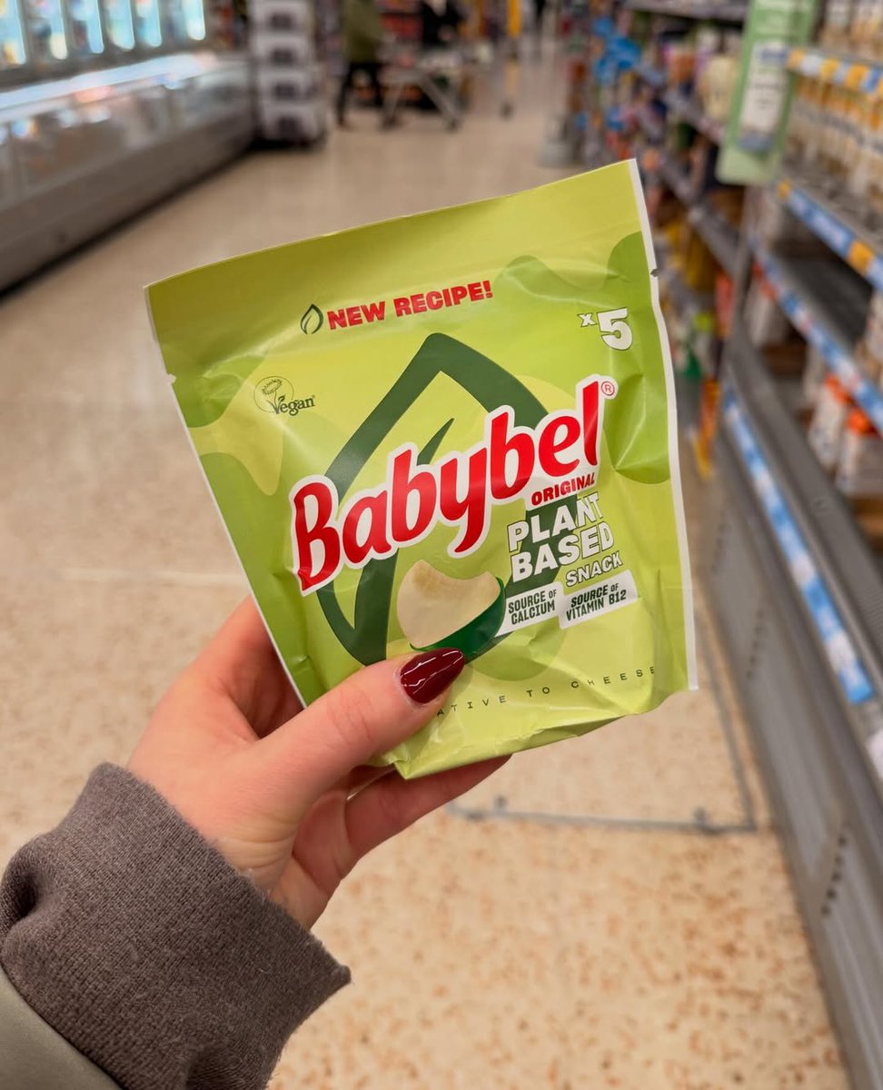 AyleshamCentre's tweet image. New products are here at @Morrisons! Check out free-from dark chocolate, vegan sharer bites, Kellogg’s White Chocolate Krave, and Zang sushi. 

#AyleshamShoppingCentre #Morrisons #NewInStore #FoodFinds #TrySomethingNew