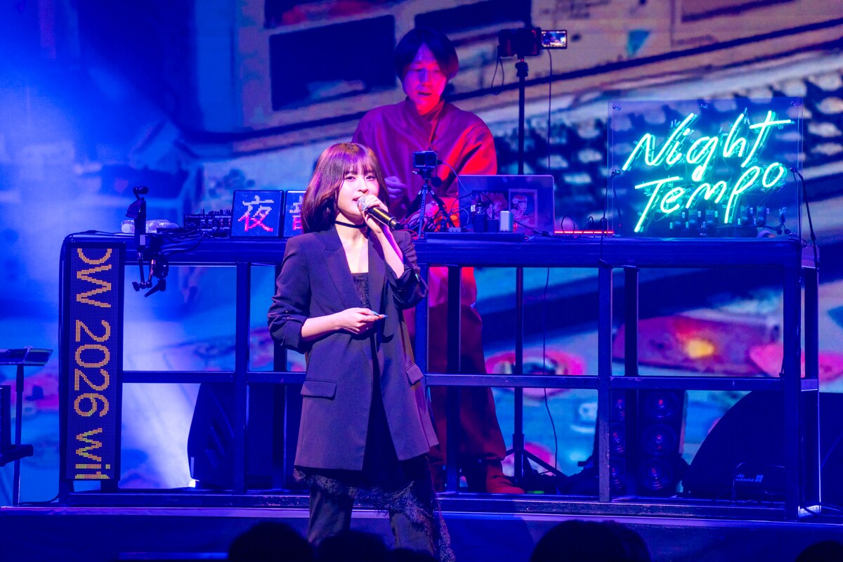 natalie_mu's tweet image. 【ライブレポート】Night Tempo
恒例バースデーライブ今年も大盛況🎂

≠ME冨田菜々風、アバンギャルディ、夜々らがお祝いに駆けつける

🔽記事本文・写真40枚はこちら
natalie.mu/music/news/661…

後藤真希も一緒にダンス！“あの曲”のリミックスでフロア沸騰

#NightTempo