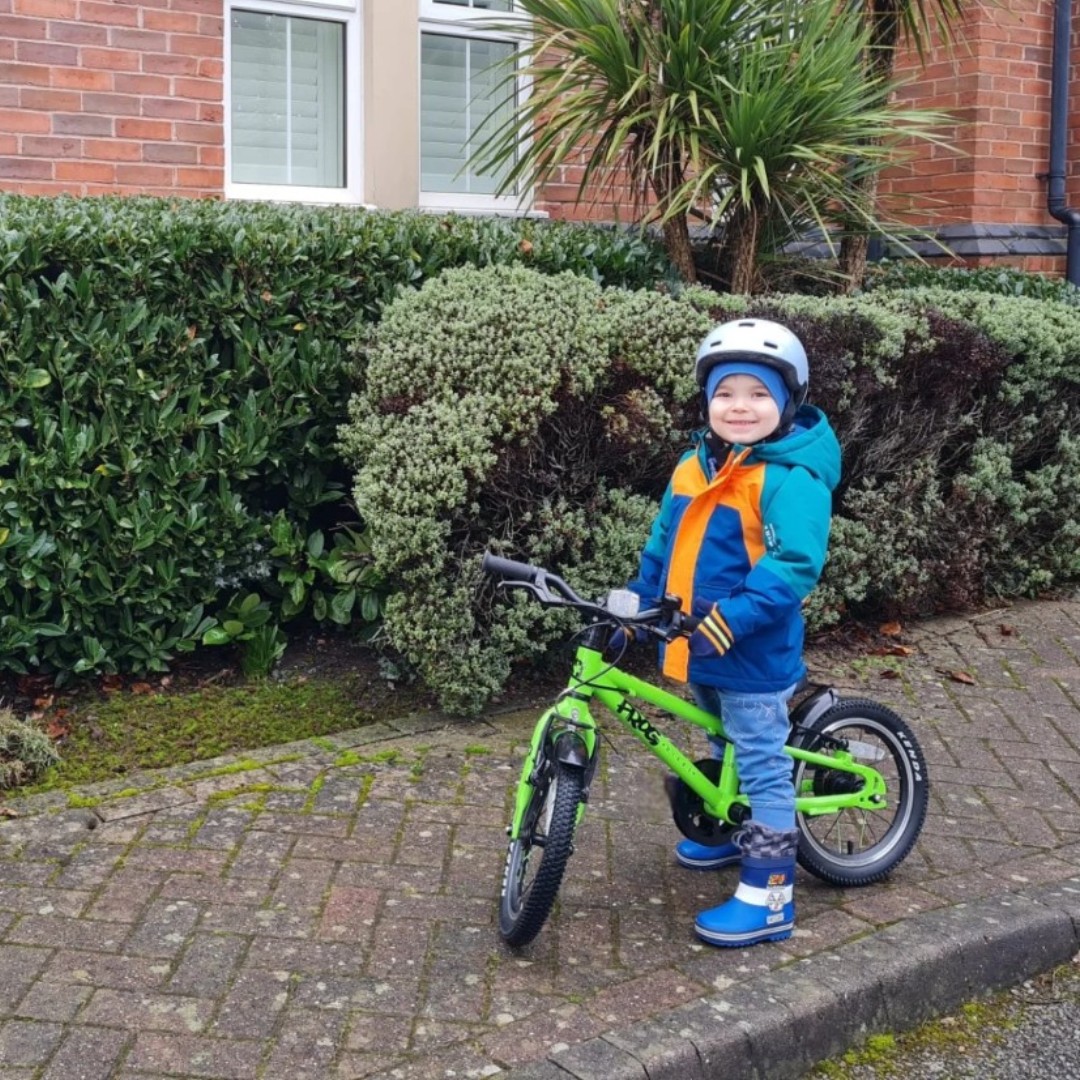 frogbikes's tweet photo. If your child is feeling unsure on the bike, try short, pressure‑free sessions in a quiet space 🚲
Celebrate every tiny win🎉 Confidence grows with practice, not perfection 🙌
📷 a_little_boy_and_his_wheels #FrogBikes #KidsBikes #FirstBike #PedalBike https://t.co/6flbgjLY9m