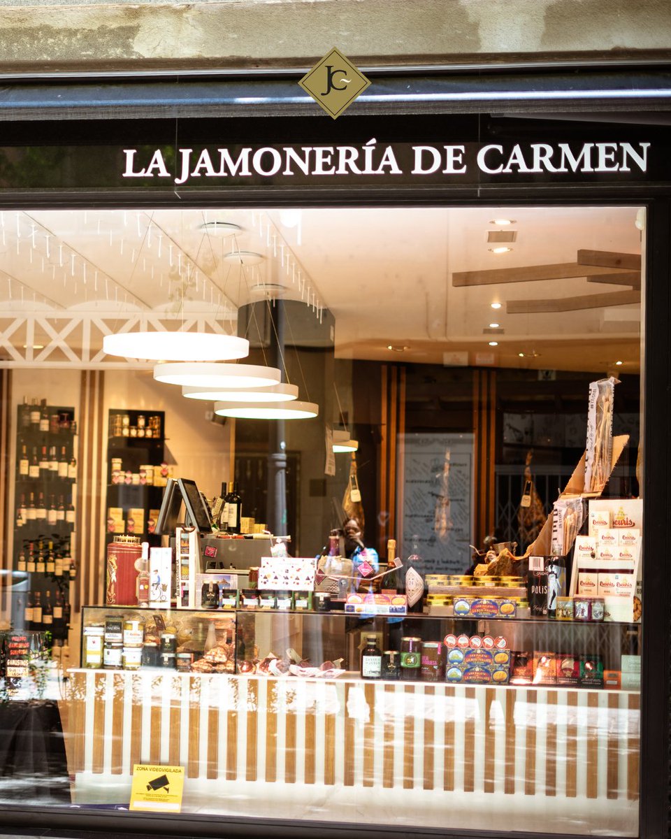 jamondecarmen's tweet photo. Hay sabores que no necesitan presentación...

🐷 Un buen jamón cortado fino
🧀 Un queso con carácter
🥓 Un embutido bien hecho

Porque no se trata solo de comer…
se trata de disfrutar ✨

📍Te esperamos en nuestra tienda https://t.co/M8MFDA6pc3