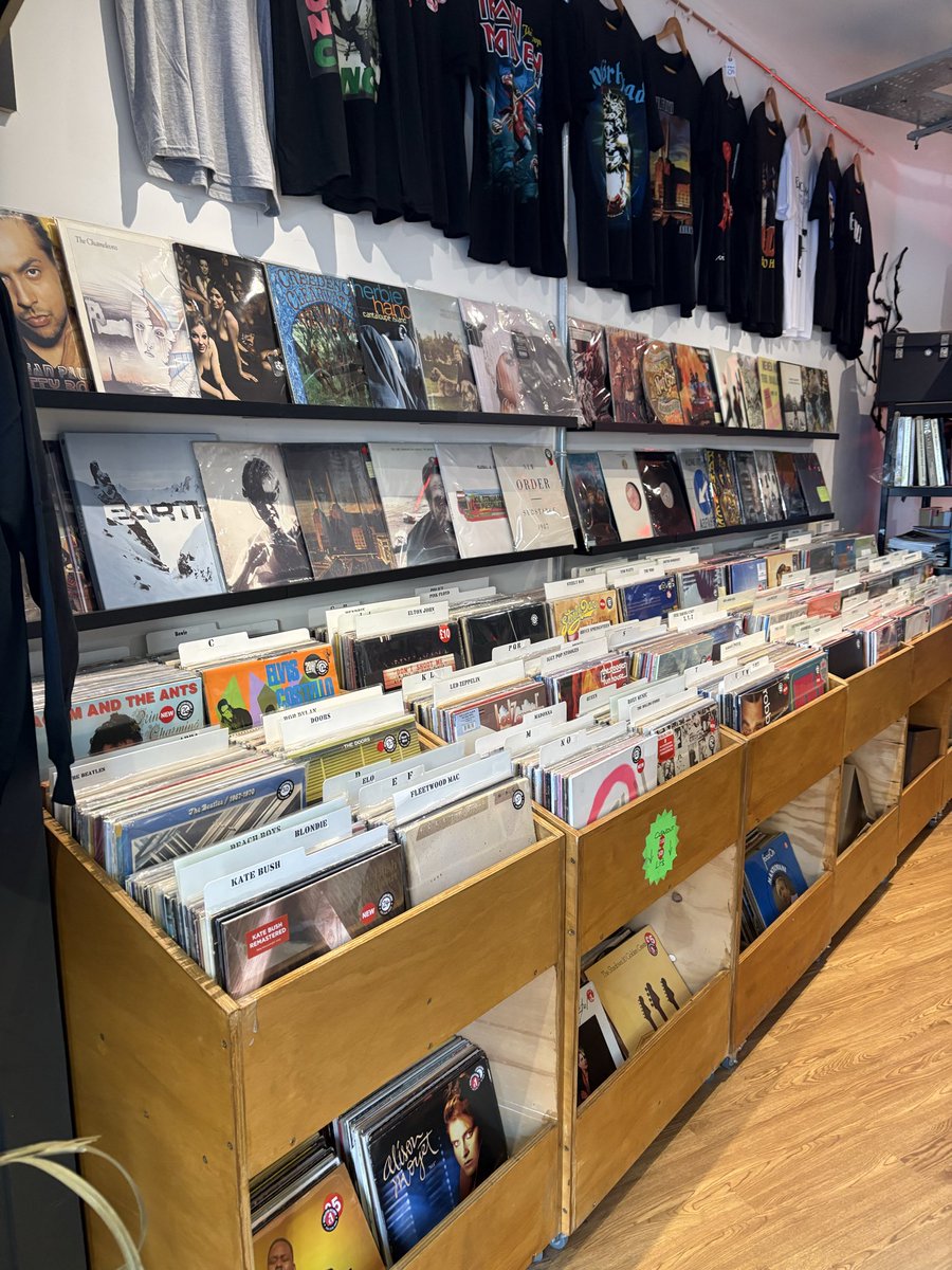 Revolution Records Penge tweet media