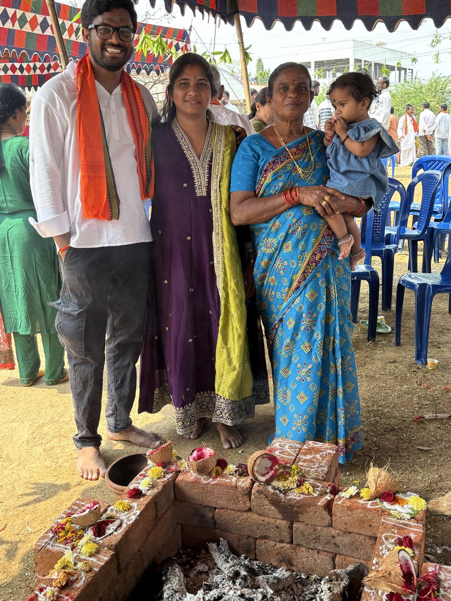 aldhianil's tweet photo. మా రామచంద్రాపురం కాలనీ లో రామాలయ నిర్మాణం కోసం శంకుస్ధాపన 

#JaiSriRam🚩 https://t.co/TmlLsSceIy