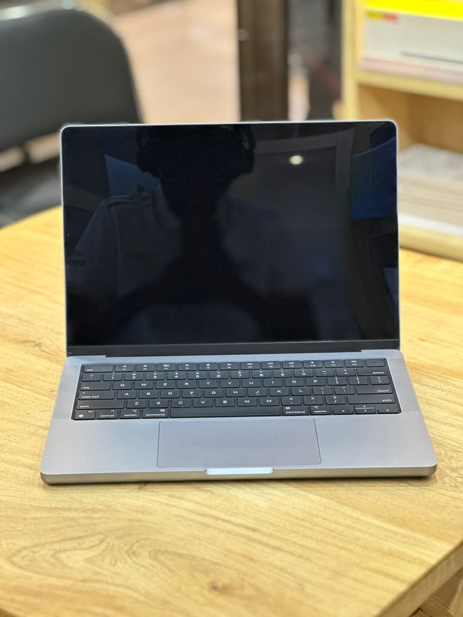 techhub_256's tweet photo. We don't have earthquakes, we do have MacBooks, 2021 MacBook M1 Pro 14inches 
Low cycle counts 

16gb ram 512gb ssd - 3,850,000/=🔥
32gb ram 512gb ssd - 3,750,000/=🔥
Covered in a year's warranty. 
Kindly reach out for more information 🔥. https://t.co/8AgWifX0lt