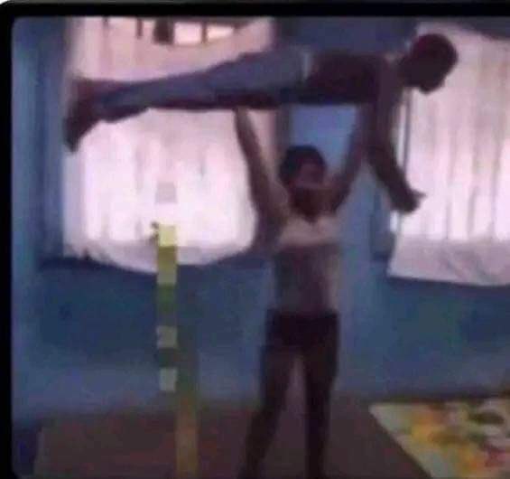 leodey4uu's tweet photo. Make Una help me my babe don start again 😭 https://t.co/1ulTfaAEtT