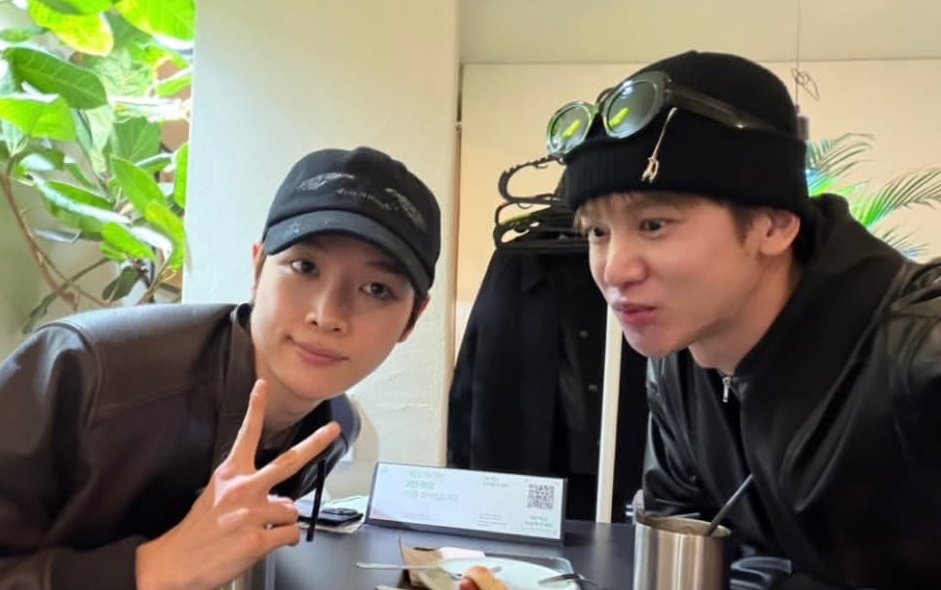 NCT20RESONANCE's tweet photo. SHOHEI &amp; SUNGCHAN reunited 😭 https://t.co/QduEb5Xw2a