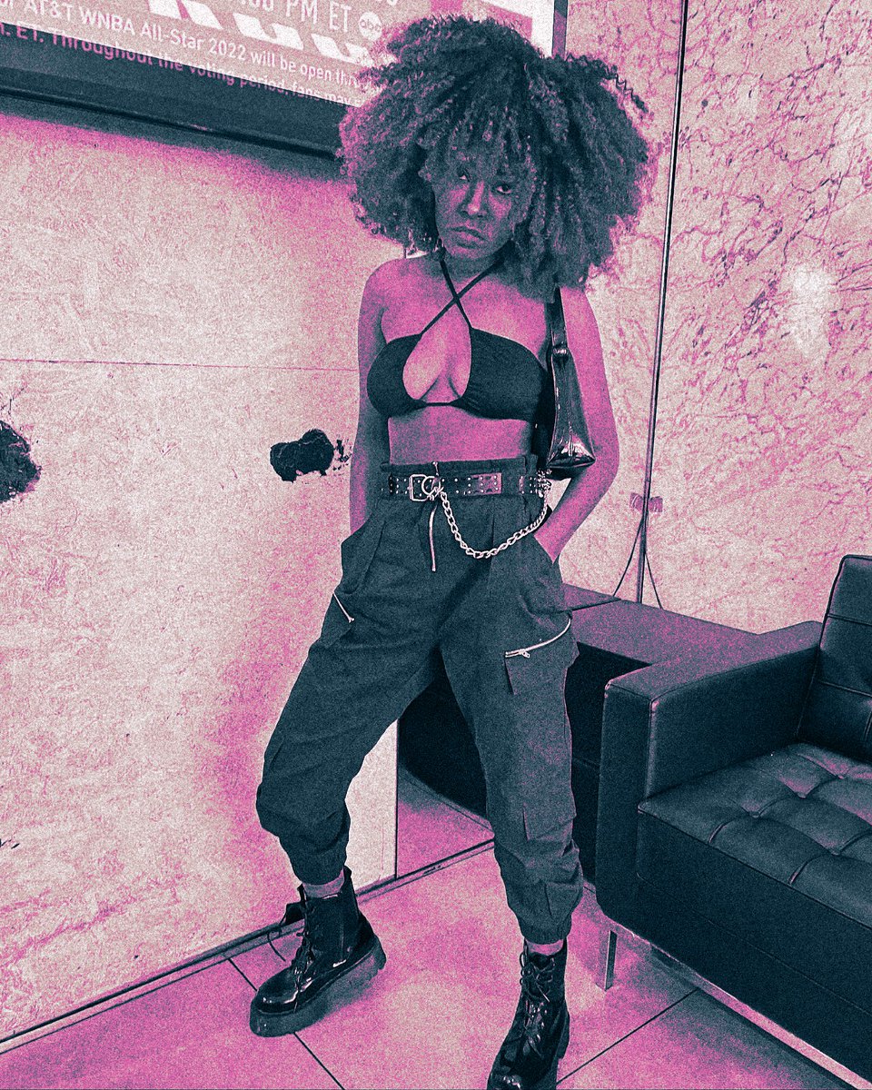 𝕴𝐒𝐈𝐒 . tweet media