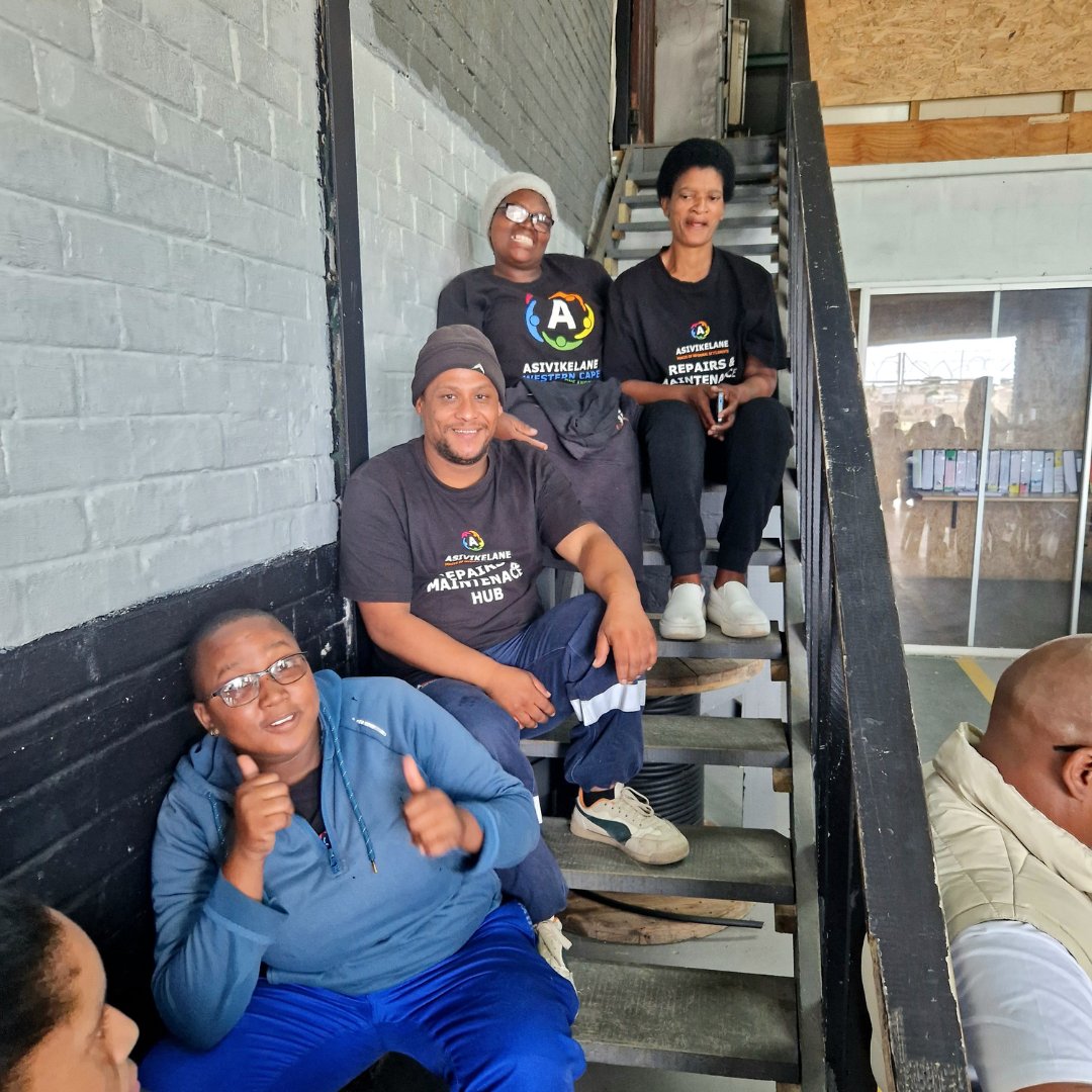 Asivikelane tweet media