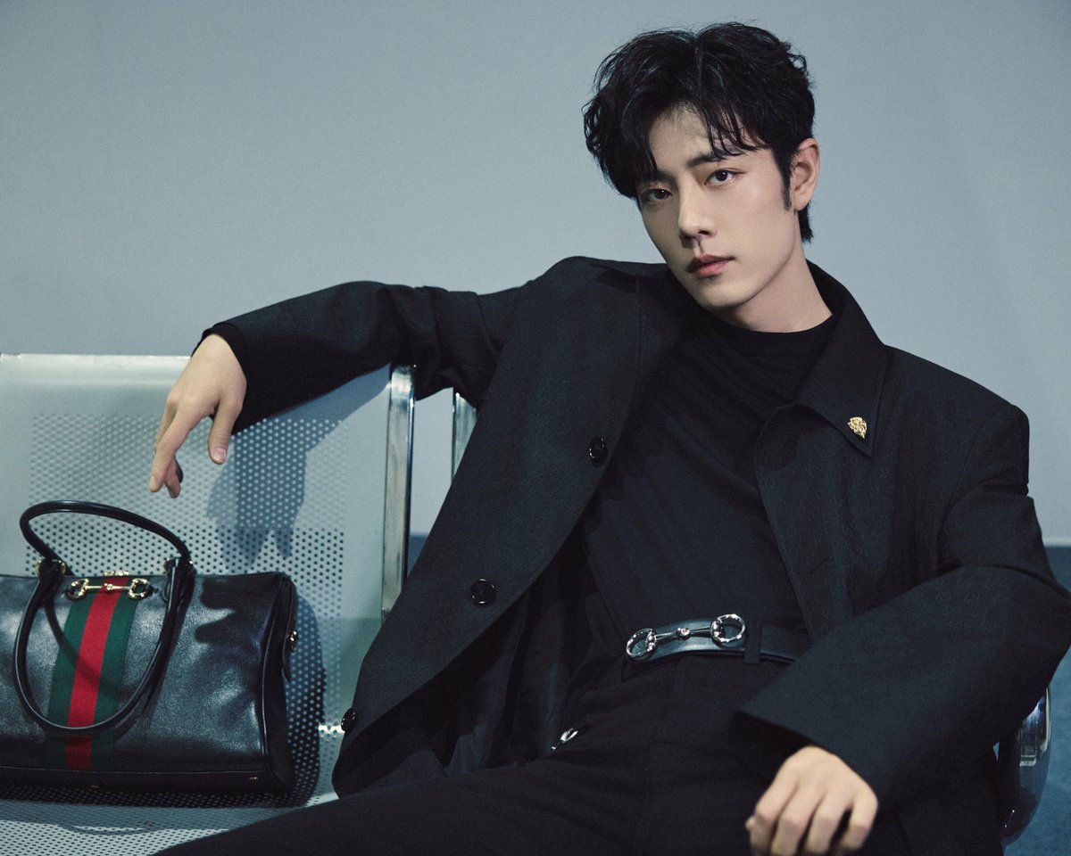 グローバル・ブランドアンバサダーのシャオ・ジャン #XiaoZhan が、〔グッチ ボルセット〕#GucciBorsetto バッグを携えて #GucciPrimavera ファッションショーに出席するためミラノへ。