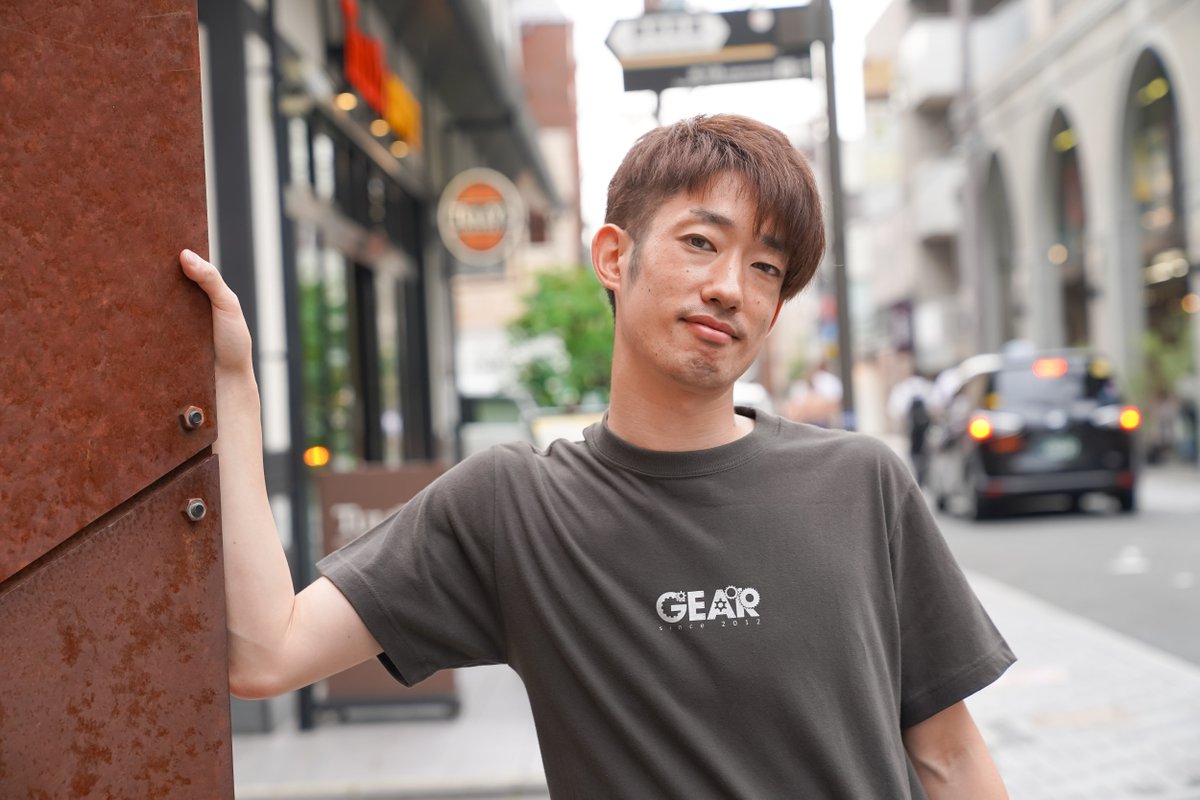 nvpgear's tweet photo. ＼🟥🟨 #GEARKYOTO グッズ紹介🟦🟩／

人気イラストレーター・#山田章博 氏のイラスト×工場の道具がTシャツに🤍！
黒のボディにシルバーインクの線画で、スチームパンクな印象のデザイン♪
普段使いはもちろん、ギア観劇のお供にもぜひ♪

🛒お求めはこちら
https://t.co/Dhqj2yFu9v https://t.co/VQ5hSf3Xkm