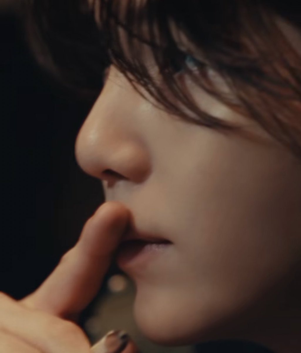 なんて美しい横顔なんだろう