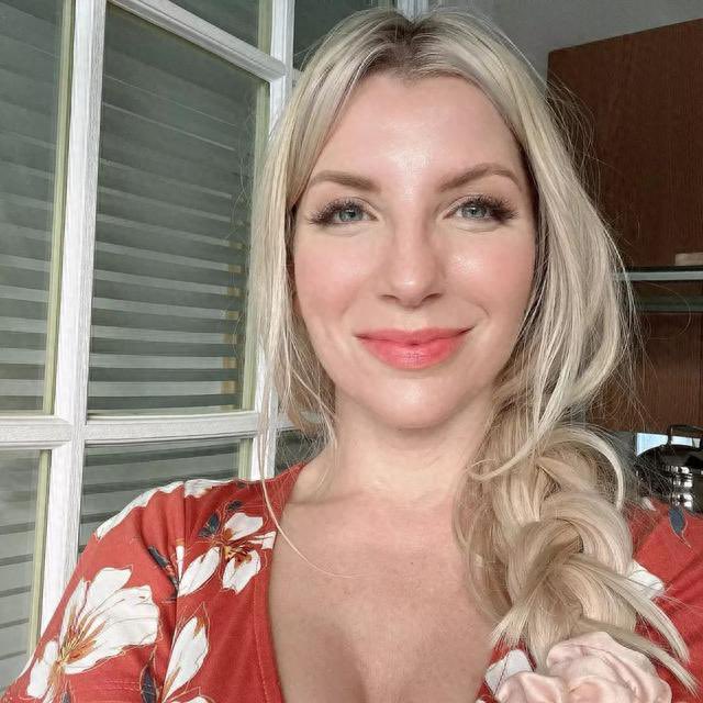 Je me dispute avec le pere de mon fils le petit étant avec nous entend tout je me dispute au sujet du Sex que j’aimerai on le refasse car on le fait plus en allant un peu tard au supermarché moi et mon fils  on es victime d’une agression par chance on es secourus par un homme