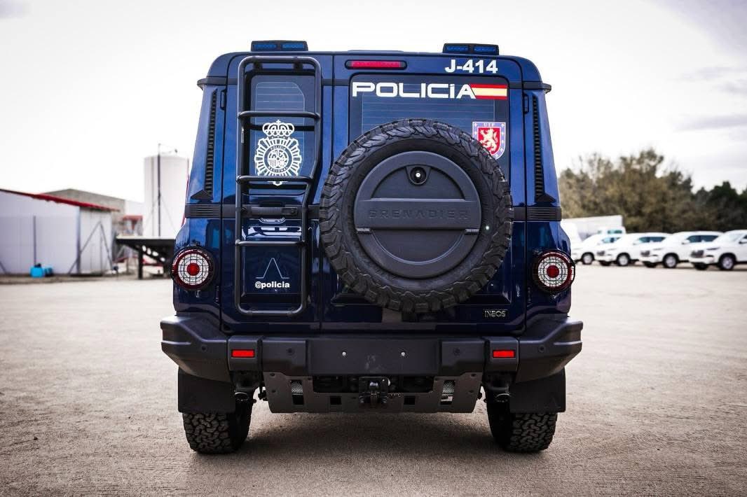 Nuevos vehículos INEOS GRANADIER para la UIP.

Se han adquirido junto a los Ssangyong Rexton, como vehículos 4x4 para actuar ante catástrofes.

📸 Ian Jesús